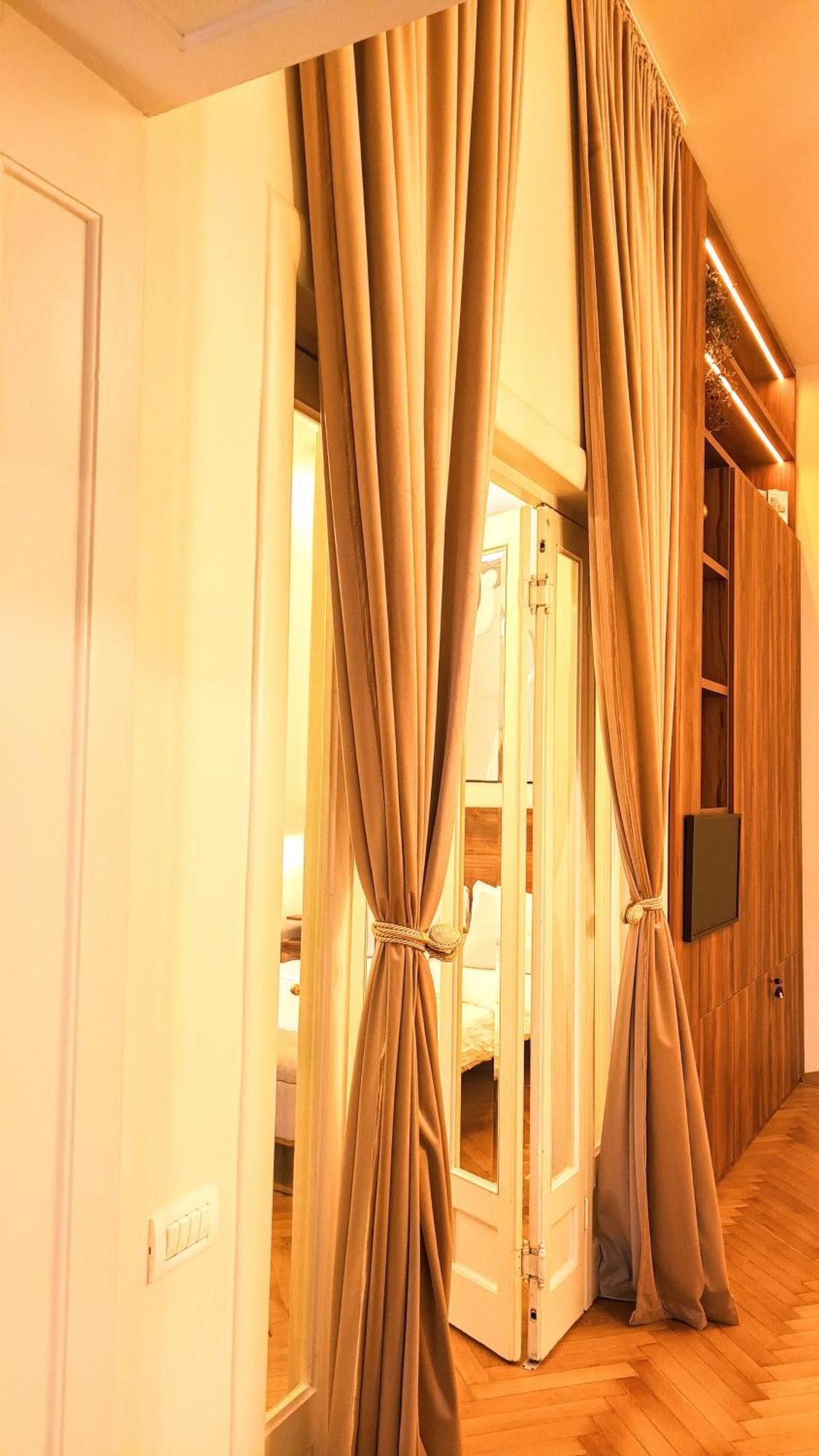 Littlehouse- Entire Property For Maximum 4 People Bucureşti Ngoại thất bức ảnh
