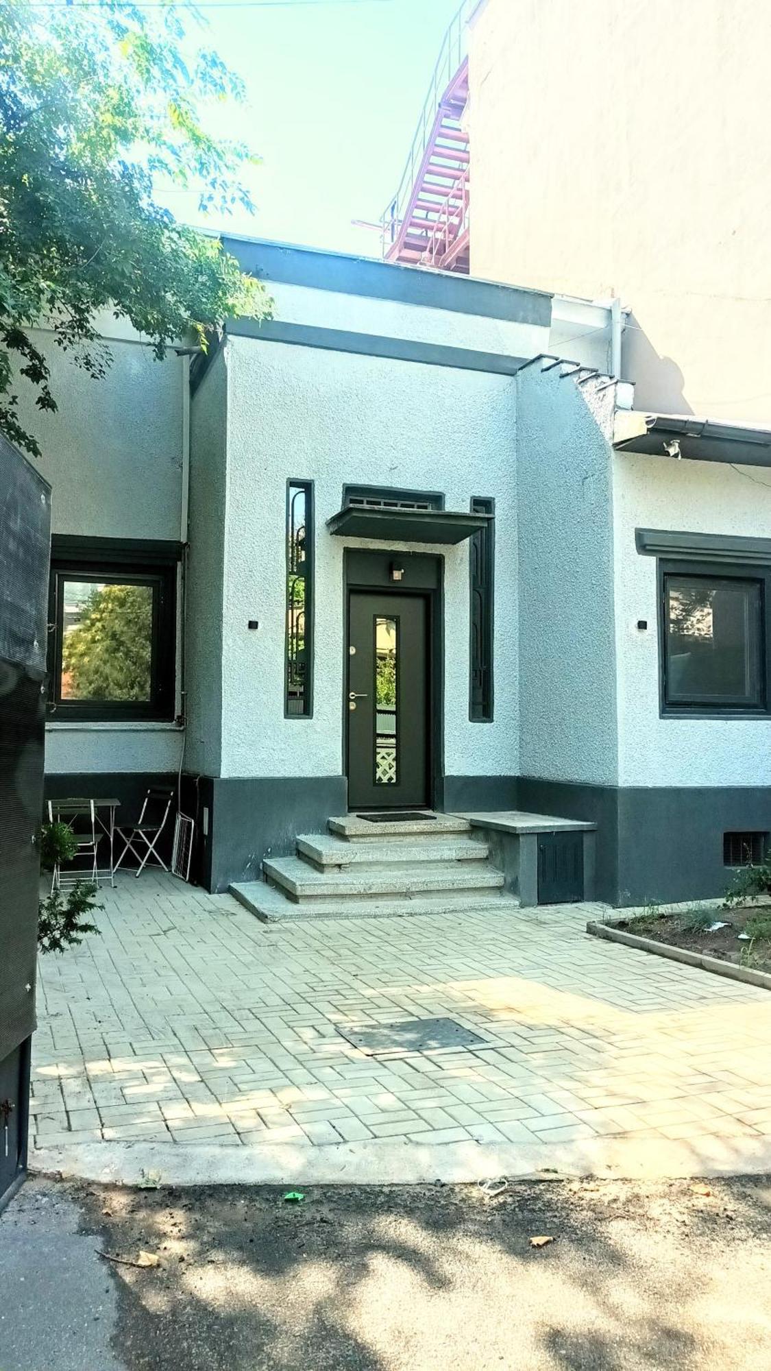 Littlehouse- Entire Property For Maximum 4 People Bucureşti Ngoại thất bức ảnh